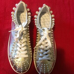 STUART WEITZMAN WOMEN'S Goldie Metallic Gold Low Top Sneakers US 8.5B